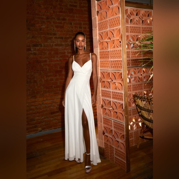 Lulus - Romantic Inspiration White Sleeveless Faux - Wrap Maxi Dress - Picture 5 of 6